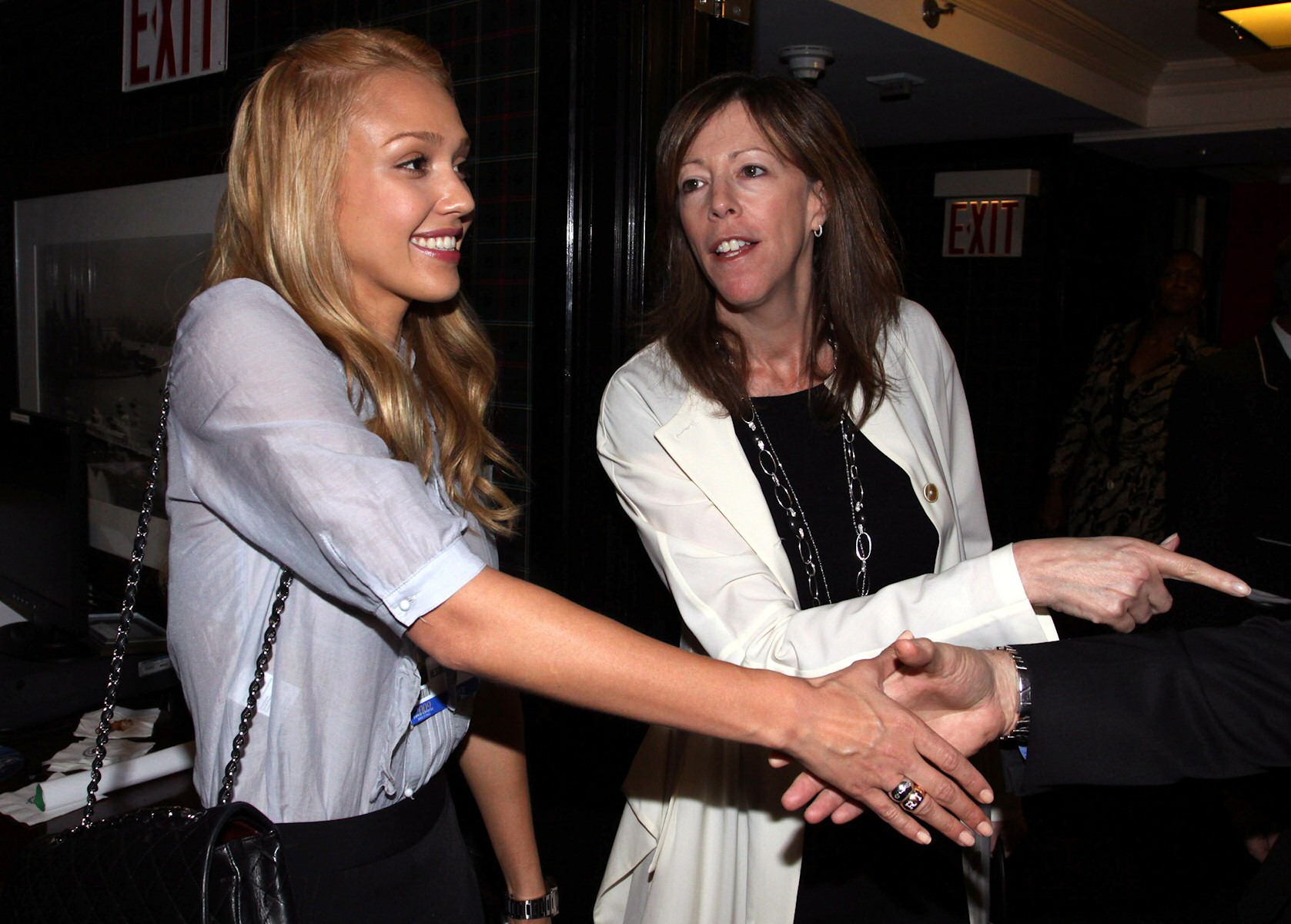 Jessica Alba taia peace foundation fundraiser 