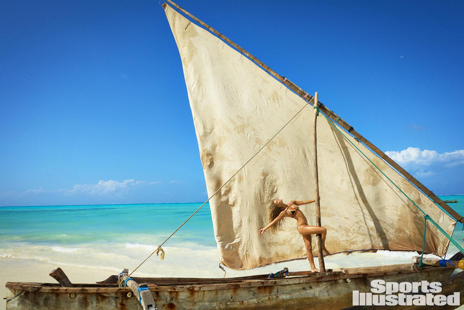 Nina Agdal - Sports Illustrated Swimsuit 2016