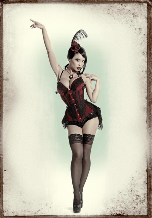 Masuimi Max in lingerie