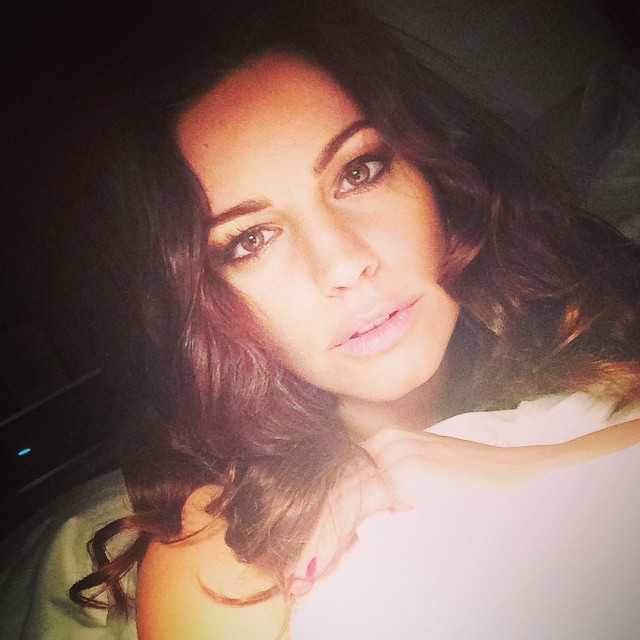 Kelly Brook taking a selfie