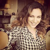 Kelly Brook taking a selfie