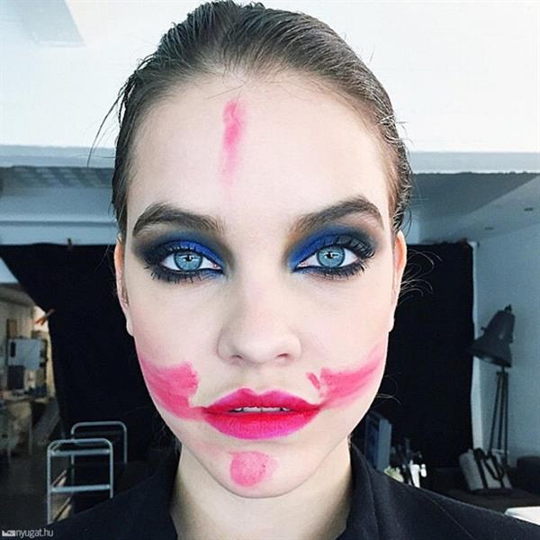 Barbara Palvin taking a selfie