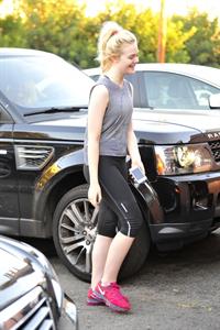 Elle Fanning Pictures Elle Fanning