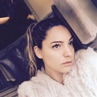 Kelly Brook taking a selfie