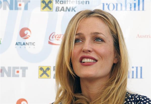 Gillian Anderson