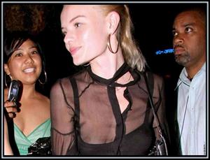 Kate Bosworth - breasts