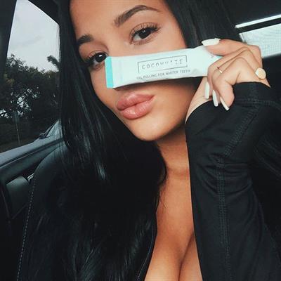 Katya Elise Henry taking a selfie