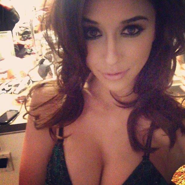 Tianna Gregory taking a selfie