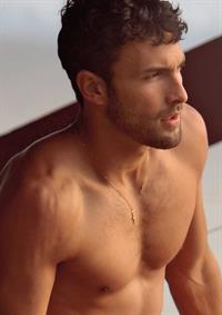 Noah Mills