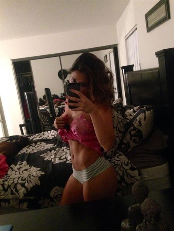 Tianna Gregory taking a selfie