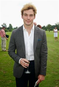 Sam Claflin