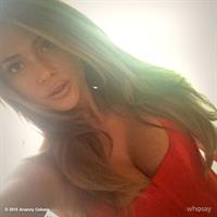 Arianny Celeste taking a selfie