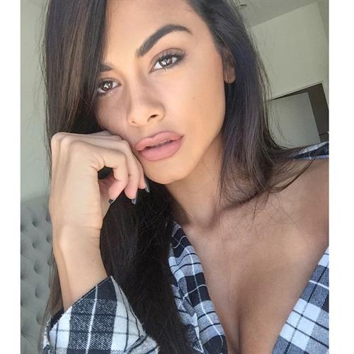 Sophia Miacova taking a selfie