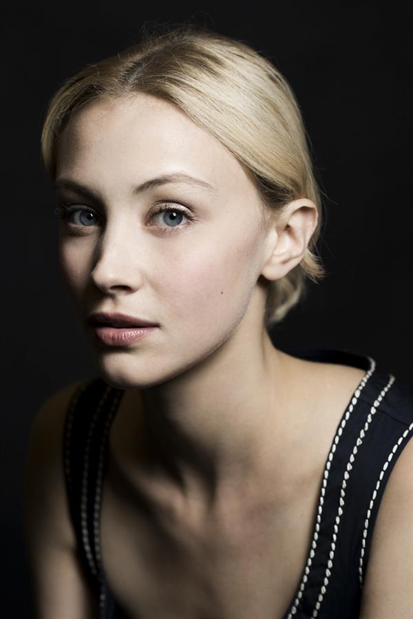 Sarah Gadon