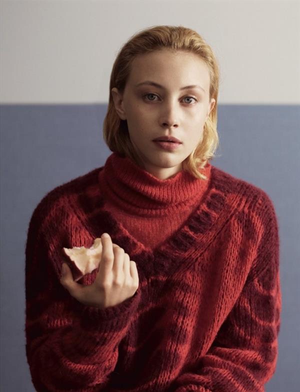 Sarah Gadon