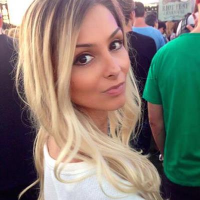 Helena C taking a selfie