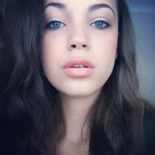 Candice Blackburn taking a selfie