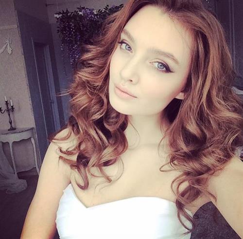 Polina Litvinova taking a selfie