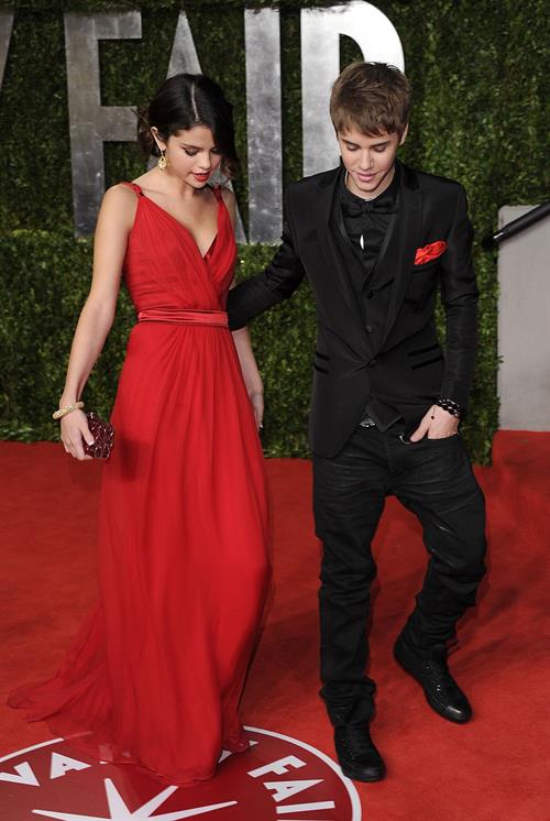 Selena Gomez Pictures Selena Gomez Vanity Fair Oscar party in West Hollywood on February 27, 2011