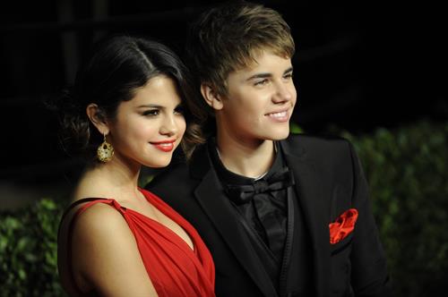 Selena Gomez Pictures Selena Gomez Vanity Fair Oscar party in West Hollywood on February 27, 2011