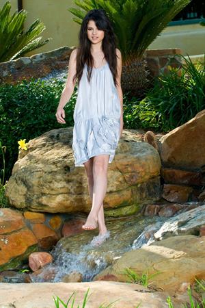 Selena Gomez unknown photoshoot 