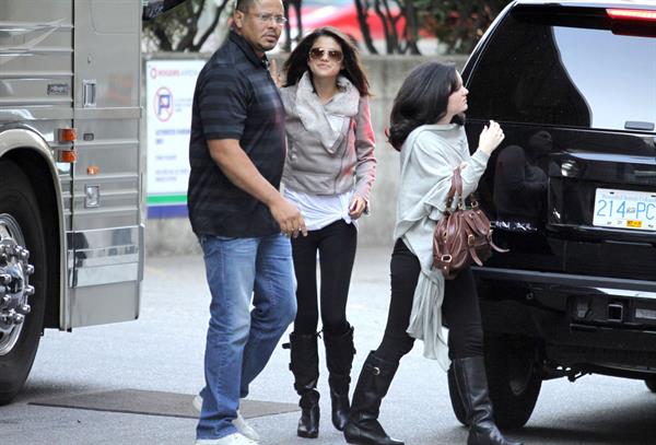 Selena Gomez gets her hair done at Blo in Vancouver on October 14, 2011