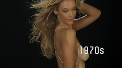 Hannah Ferguson in body paint