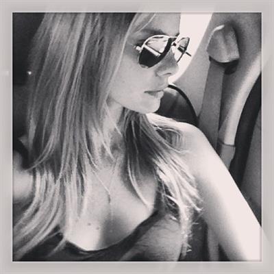 Marloes Horst taking a selfie