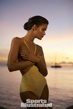 Cris Urena in body paint