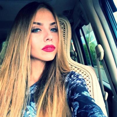 Anastasia Plyaskina taking a selfie