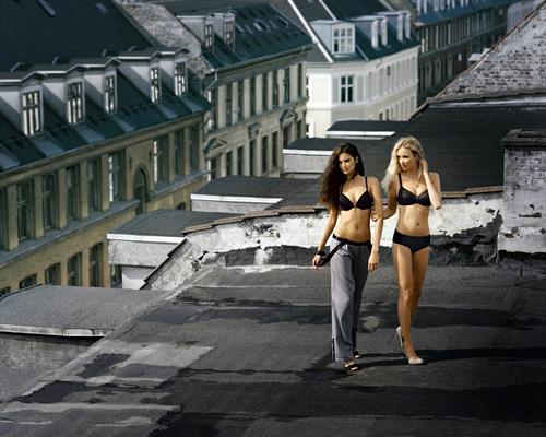 Jennifer Lamiraqui in lingerie