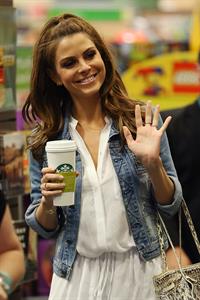 Maria Menounos at Barnes & Noble talking about Her New Book 'The Every Girl's Guide To Diet And Fitness' on June 9, 2014