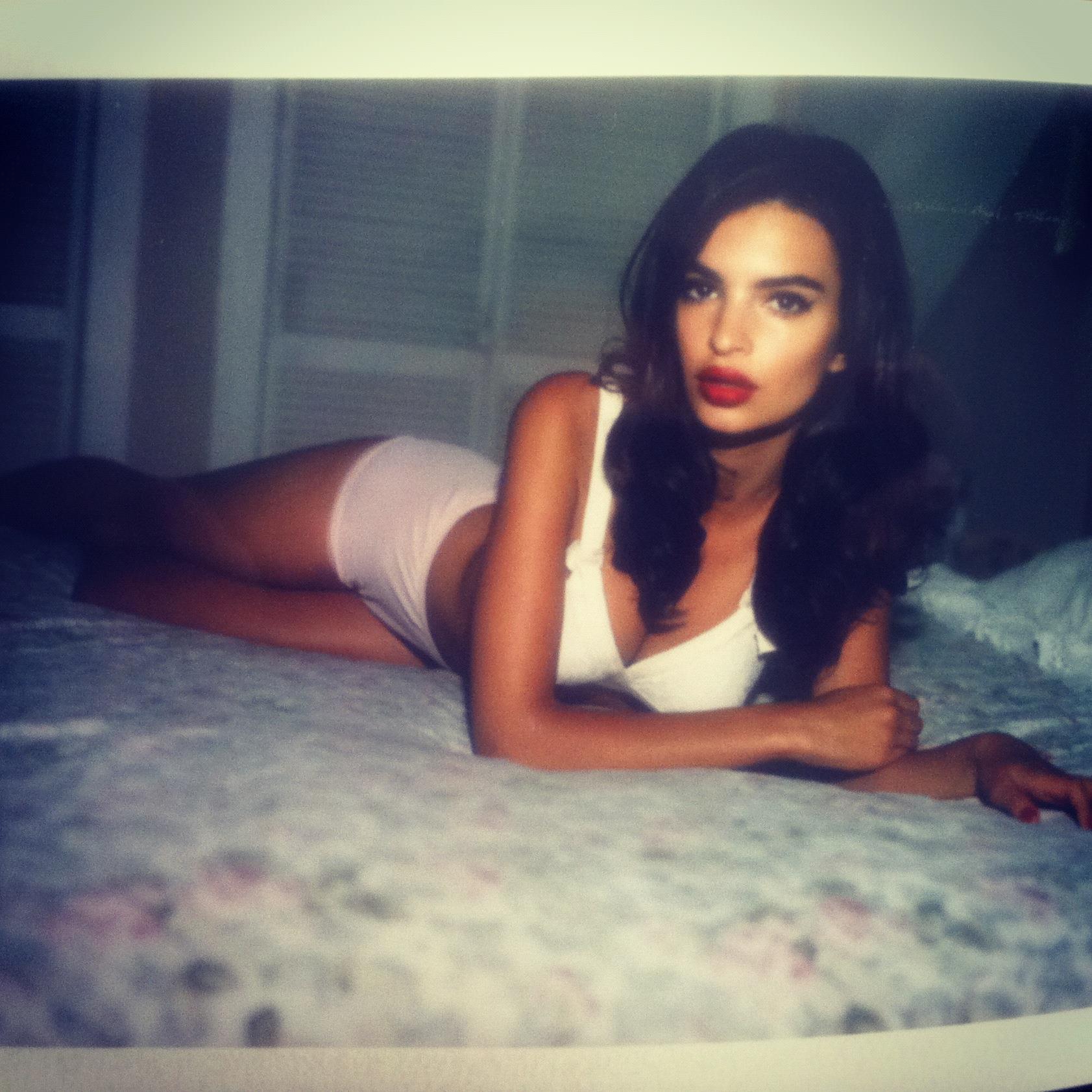 Emily Ratajkowski in lingerie