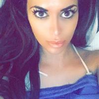 Italia Kash taking a selfie