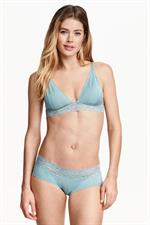 Doutzen Kroes in lingerie