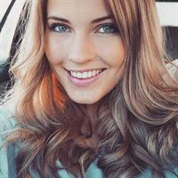 Emilie Voe Nereng taking a selfie