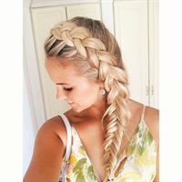 Emilie Voe Nereng taking a selfie