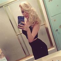 Anna Faith Carlson taking a selfie