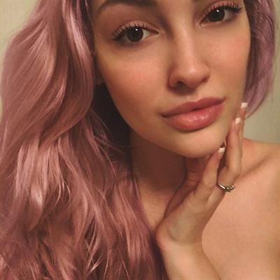 Anna Faith Carlson taking a selfie