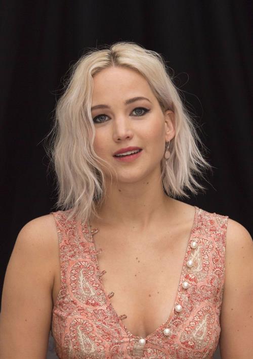 Jennifer Lawrence attending X-Men Apocalypse Press Conference in London on May 9, 2016