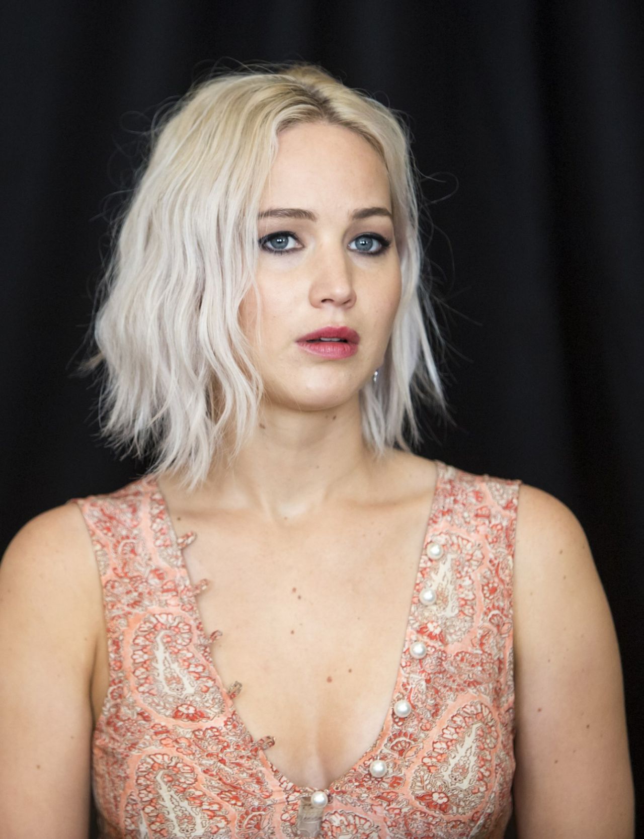 Jennifer Lawrence Pictures Jennifer Lawrence attending X-Men Apocalypse Press Conference in London on May 9, 2016