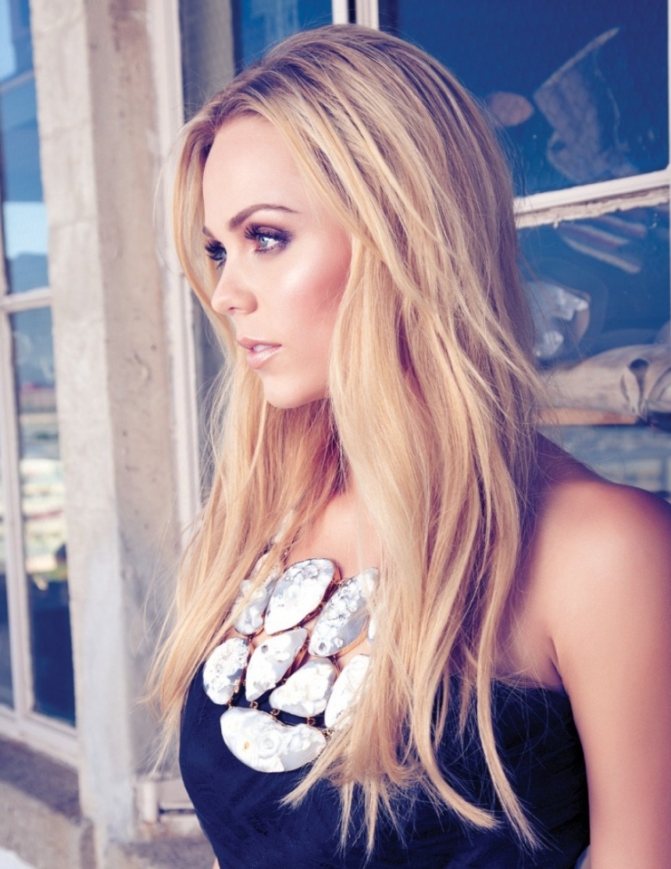 Laura Vandervoort Pics