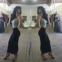 Franciele Medeiros taking a selfie