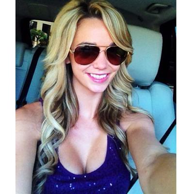 Caitlin Arnett taking a selfie