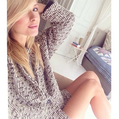 Kimberley Mens taking a selfie