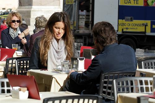 Kate Beckinsale On Set of The Face of an Angel in Rome November 11-2013 