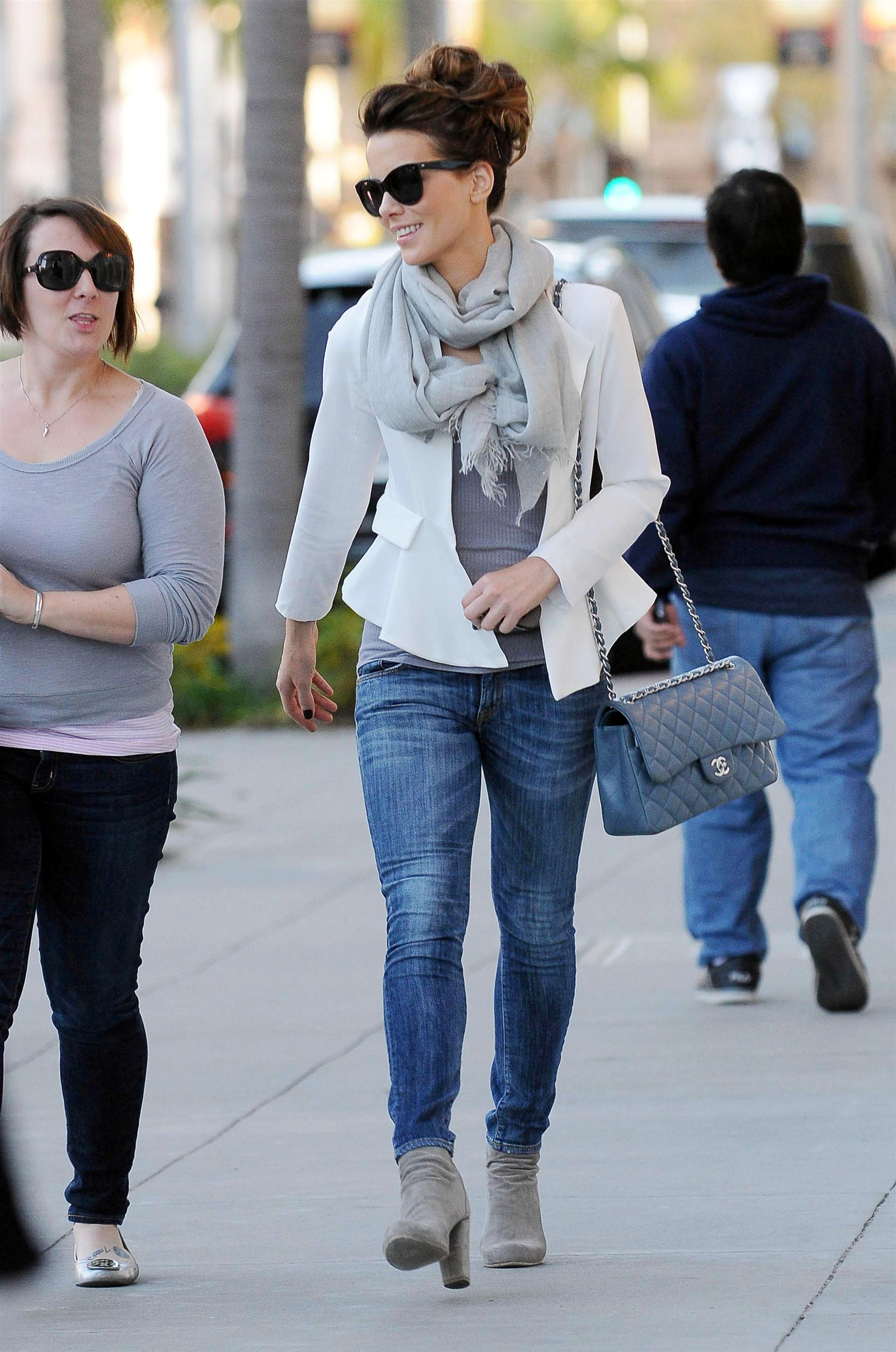 Kate Beckinsale Shopping in Los Angeles February 27, 2013  