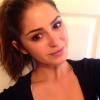 Jehane Paris taking a selfie