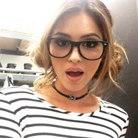 Jehane Paris taking a selfie