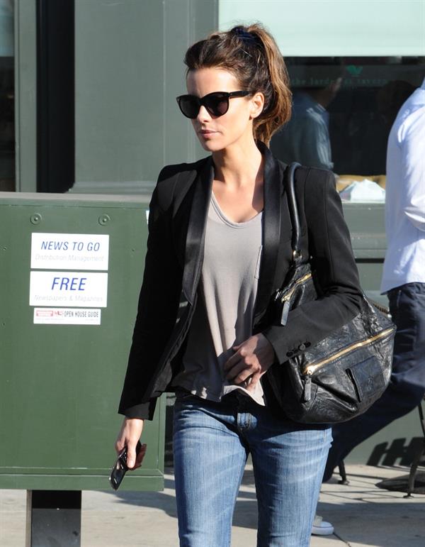 Kate Beckinsale heads out to lunch in Brentwood 11/7/12